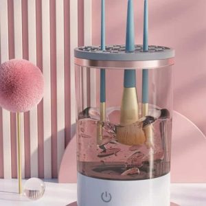 CleanMakeup, egy eszköz a smink ecsetek tisztításához és tárolásához